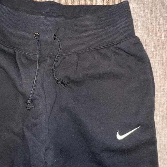 Nike Sweats - Picture 2 of 4